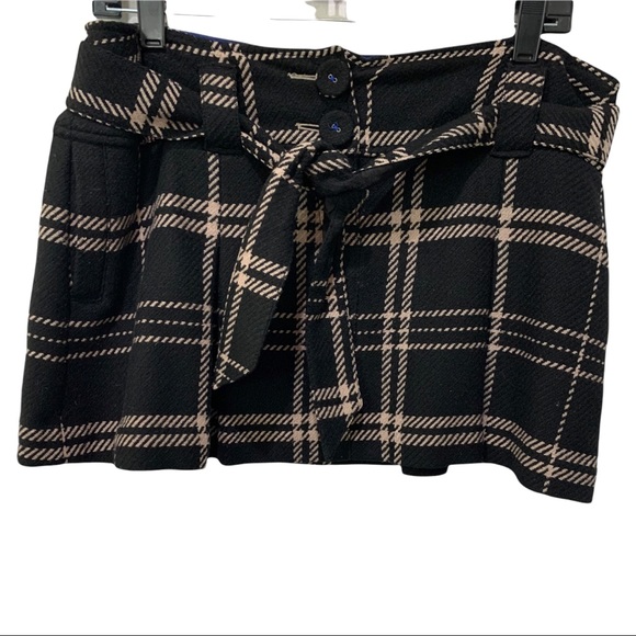AMERICAN EAGLE BLACK AND BEIGE PLAID WOOL BLEND PLEATED MINI SKIRT SIZE 10 NWOT - Picture 7 of 9